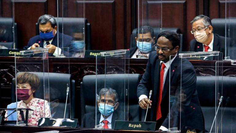 Pengerusi Jawatankuasa Bertindak Kesihatan, Alam Sekitar, Koperasi dan Kepenggunaan Negeri Sembilan S Veerapan - BERNAMA