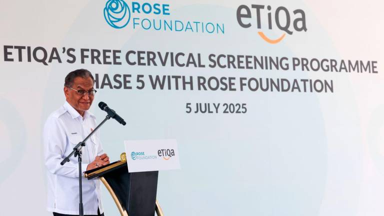 Minister of Health Datuk Seri Dr Dzulkefly Ahmad deliver his speech during the Launch of Phase 5 Etiqa’s Free Cervical Screening Programme with ROSE Foundation at Tadika On Pong today. - BERNAMAPIX