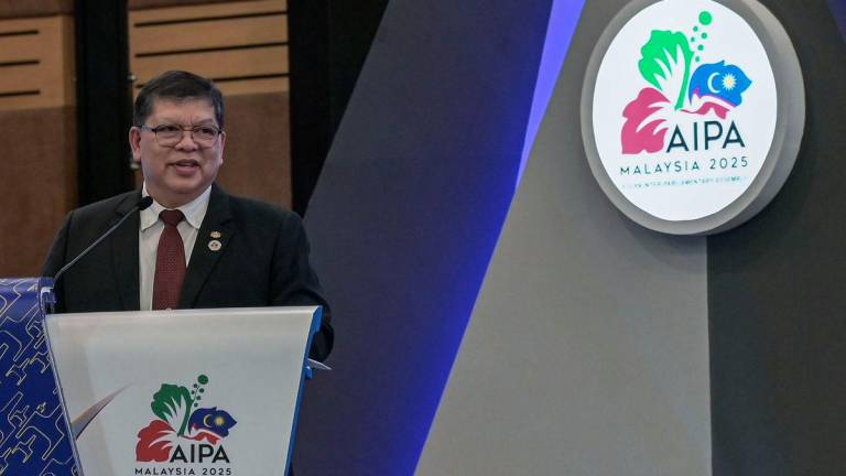 Dewan Rakyat Speaker and ASEAN Inter-Parliamentary Assembly (AIPA) President Tan Sri Dr Johari Abdul delivers his speech during the Closing Ceremony 46th ASEAN Inter-Parliamentary Assembly (AIPA), at the World Trade Centre in Kuala Lumpur, today. - BERNAMAPIX