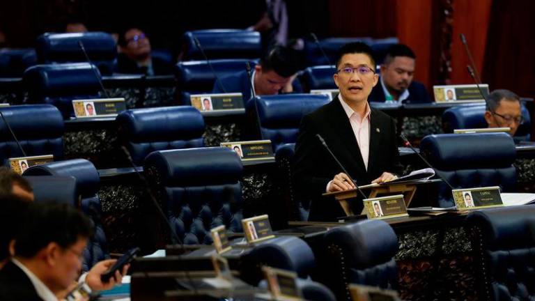 Timbalan Menteri Pendidikan merangkap Ahli Parlimen Taiping Wong Kah Woh pada sesi pertanyaan-pertanyaan bagi jawab lisan ketika Mesyuarat Pertama Penggal Keempat Parlimen ke-15 di Dewan Rakyat hari ini. - fotoBERNAMA