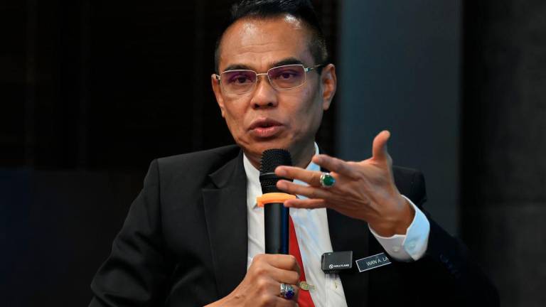 DOE director-general Datuk Wan Abdul Latiff Wan Jaffar - Bernamapix