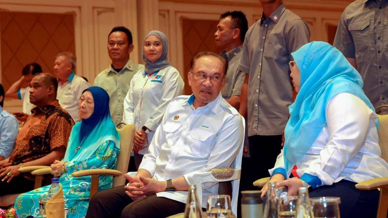 Anwar calls on Sarawak PKR to strengthen party’s grassroots