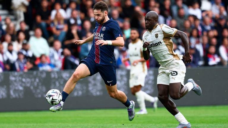 Paris Saint-Germain’s Georgian forward #07 Khvicha Kvaratskhelia (L). - FRANCK FIFE / AFP