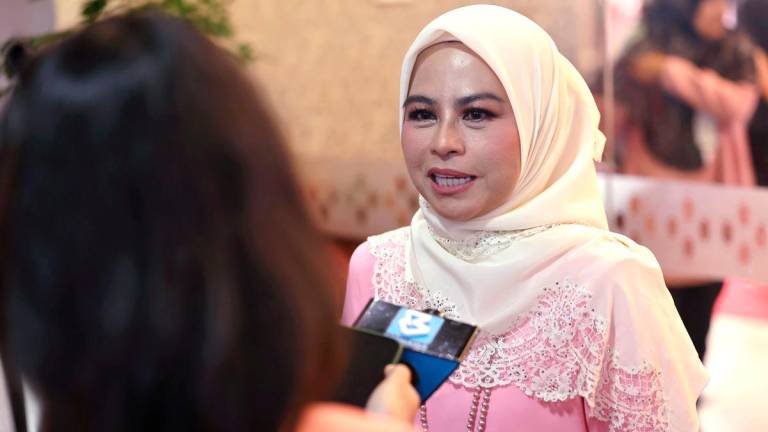 Datuk Seri Dr Noraini Ahmad. Bernamapix