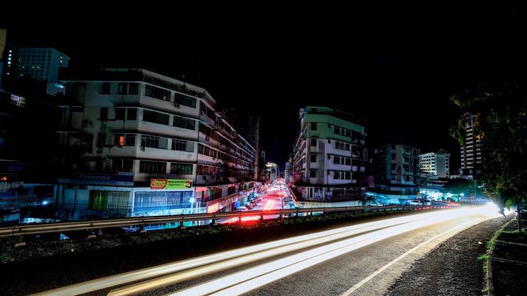 The Sandakan city centre was in darkness due to a power outage during an inspection yesterday. – BERNAMA