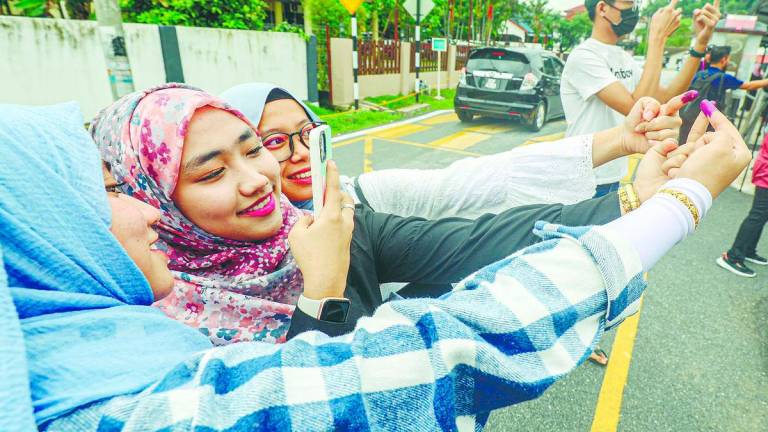 Young Malay voters say they want leaders who focus on national progress, not on race. – AMIRUL SYAFIQ/THESUN