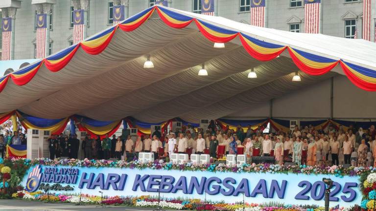 Yang di-Pertuan Agong Sultan Ibrahim dan Permaisuri Agong Raja Zarith Sofiah berkenan berangkat pada Sambutan Hari Kebangsaan 2025 di Dataran Putrajaya hari ini- FotoBERNAMA