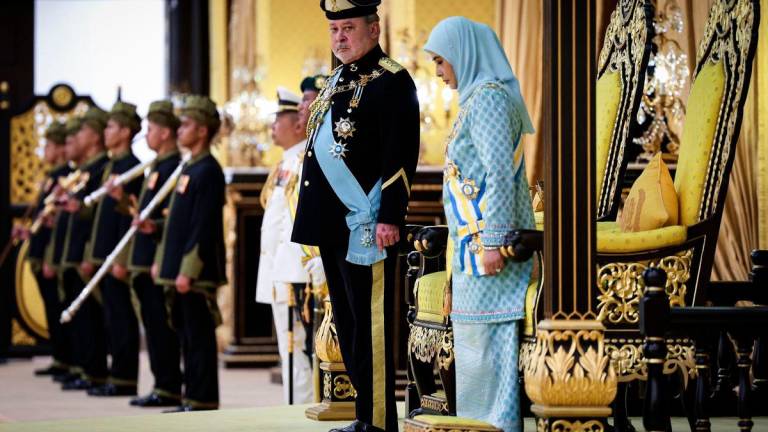 Agong hargai peranan kerajaan, penjawat awam atasi cabaran negara
