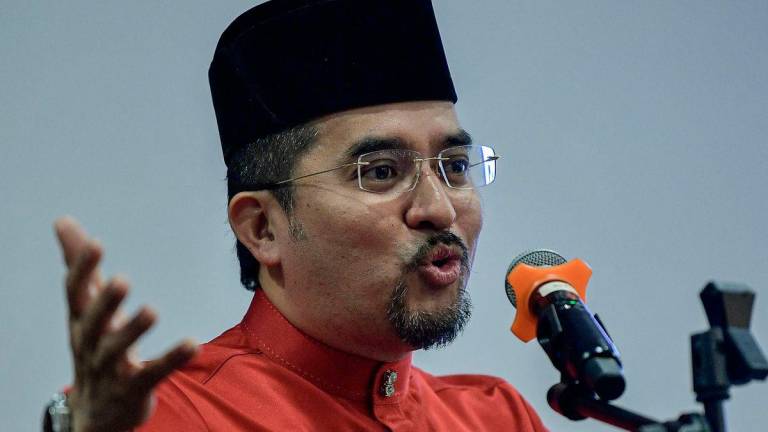 Setiausaha Agung UMNO Datuk Dr Asyraf Wajdi Dusuki berucap pada Majlis Perasmian Mesyuarat Perwakilan UMNO Bahagian Bukit Bintang hari ini - BERNAMA