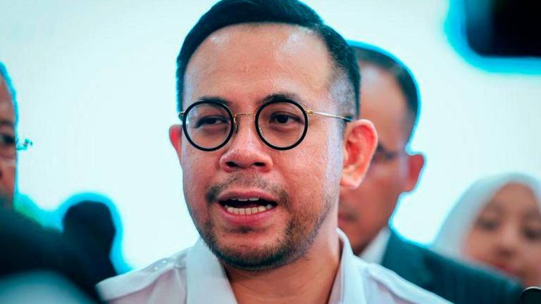 Menteri Sumber Manusia Steven Sim Chee Keong - BERNAMA