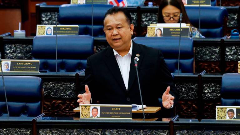 Works Minister Datuk Seri Alexander Nanta Linggi. Bernamapix