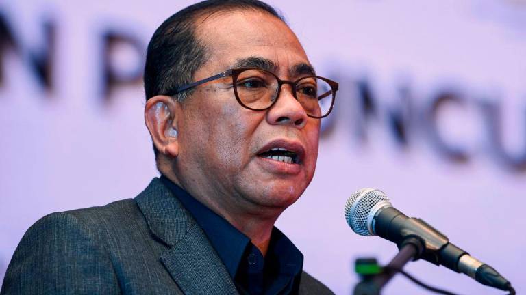 Menteri Pertahanan Datuk Seri Mohamed Khaled Nordin - FotoBernama