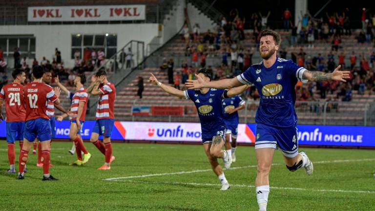 Pemain Sabah FC Gabriel Schmegel meraikan jaringan pada saingan Liga Super Malaysia 2025/2026 menentang pasukan KL City FC di Stadium Bola Sepak Kuala Lumpur Cheras malam ini - BERNAMA