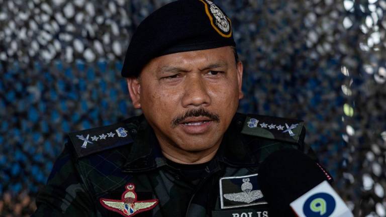 Ketua Polis Kelantan Datuk Mohd Yusuff Mamat bercakap pada sidang media selepas melakukan lawatan di beberapa kawasan sempadan Malaysia - Thailand di sini hari ini- BERNAMA