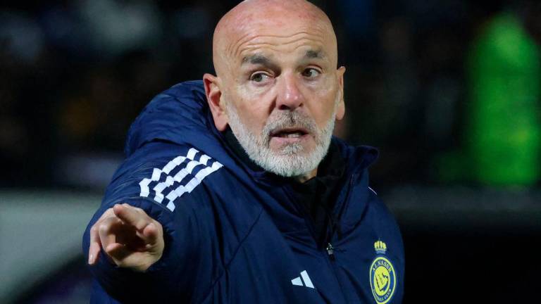 Nassr's Italian coach Stefano Pioli gestures as he speaks to his players during the first leg of the AFC Champions League round of 16 football match between Irani's Esteghlal and Saudi's Al-Nassr at the Azadi Stadium in Tehran on March 3, 2025. - AFPPIX