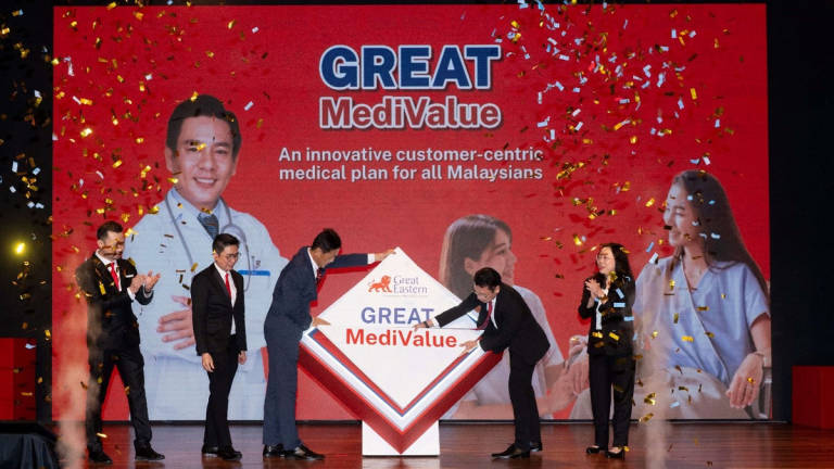 GELM Chief Executive Officer (CEO), Dato Koh Yaw Hui unveiling the Great MediValue with Chief Financial Officer (CFO), Loke Chang Yueh and the Senior Management team.