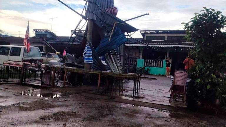 Kredit: Ubijaga News - Batu Pahat / Facebook