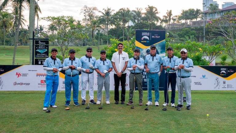 Managing Director of Elora Global, Shoban Ramlu (centre), together with sponsors, friends, and participants who played a key role in making the World Corporate Golf Challenge Qualifying Rounds en-route to the National Final a real success.