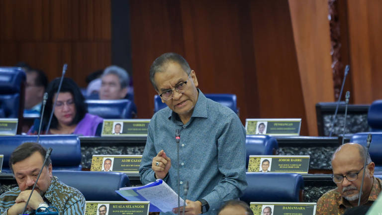 The Minister of Health, Datuk Seri Dr Dzulkefly Ahmad, spoke during the Second Meeting of the Fourth Session of the 15th Parliament at the Parliament Building today. – BERNAMA