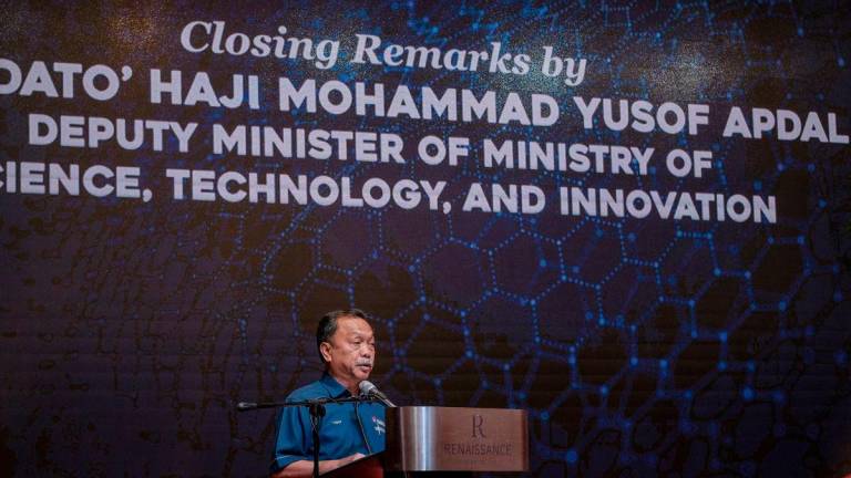 Deputy Minister of Science, Technology and Innovation Datuk Mohammad Yusof Apdal speaks at the closing ceremony of the 12th Annual Meeting of the ASEAN Network of Regulatory Bodies on Atomic Energy (ASEANTOM) here today. – BERNAMA