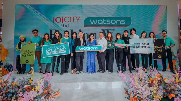 Watsons Malaysia unveils its refreshed brand identity and new team uniforms during the IOI City Mall Fashion Week 2025.