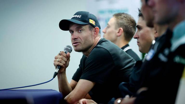 Pelumba Uno-X Mobility, Alexander Kristoff bercakap pada sidang media menjelang peringkat pertama perlumbaan Petronas Le Tour de Langkawi (LTdL) Malaysia 2025 hari ini. - fotoBERNAMA