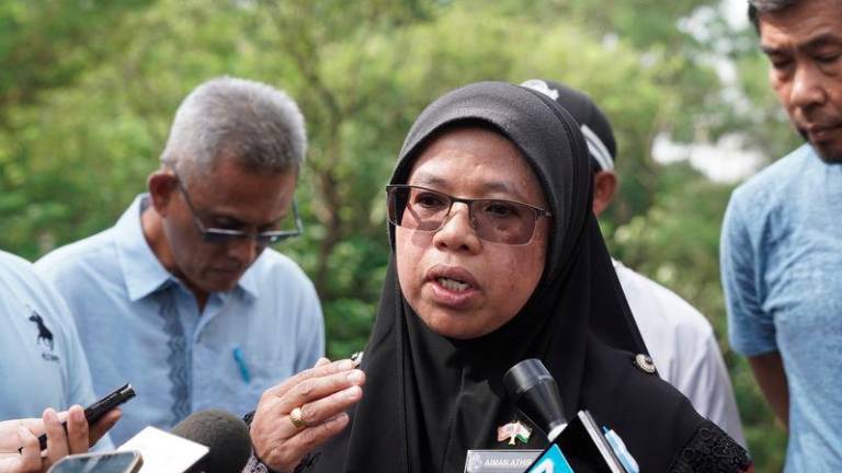Timbalan Menteri Perumahan dan Kerajaan Tempatan Datuk Aiman Athirah Sabu