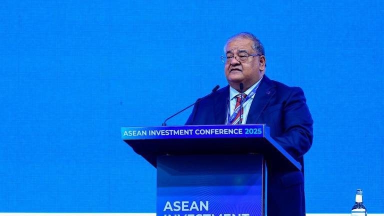 Securities Commission chairman Datuk Mohammad Faiz Azmi - Photo by BERNAMA