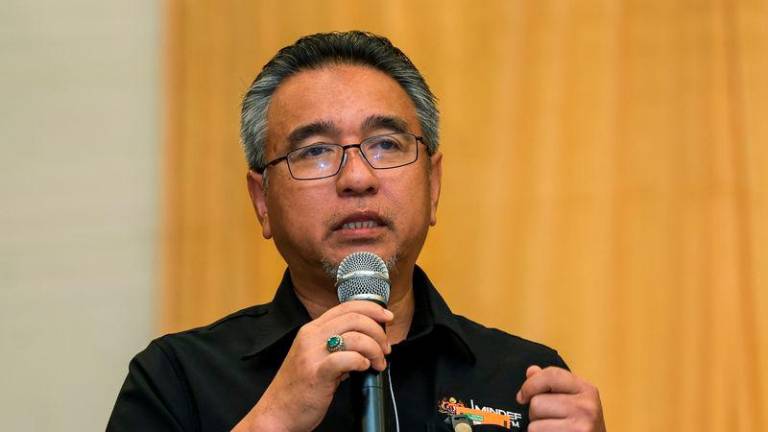 Timbalan Menteri Pertahanan Adly Zahari - fotoBERNAMA