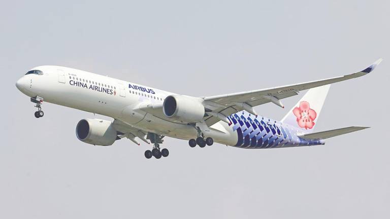 China Airlines aims to boost long-haul capacity with new 777-9s and A350-1000s, as rivals EVA Air and Starlux ramp up competition. – Pexels Pix