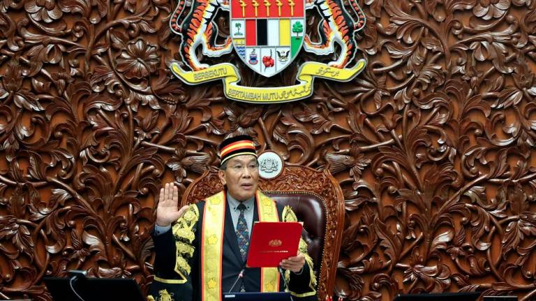 Former Bukit Mas Member of Parliament, Datuk Mutang Tagal taking oath of office as the 20th president of the Dewan Negara at the Parliament House today. - BERNAMA (2024) COPYRIGHT RESERVED