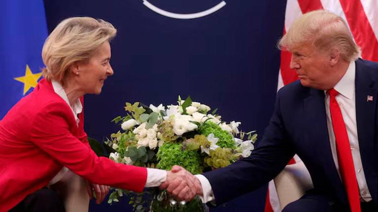 U.S. President Donald Trump attends a bilateral meeting with European Commission President Ursula von der Leyen during the 50th World Economic Forum (WEF) annual meeting in Davos, Switzerland, January 21, 2020. REUTERS/Jonathan Ernst/File Photo