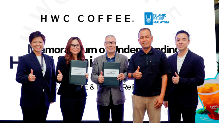 The announcement and MoU signing were held at the HWC Coffee outlet in Cyberjaya, attended by (from left) HWC Coffee Malaysia COO Penny Chan, CEO Zenda Ng, Islamic Relief Malaysia board of trustees chairman Datuk Seri Syed Saleh Syed Abdul Rahman, Ansara Malaysia president Noor Azizee Abd Aziz and HWC Coffee Malaysia CMO Edmund Lai.