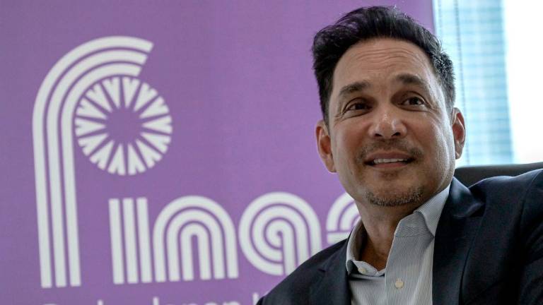 Pengerusi Perbadanan Kemajuan Filem Nasional Malaysia (Finas) Datuk Gerald Hans Isaac pada temu bual bersama pengamal media di Finas, semalam- fotoBERNAMA