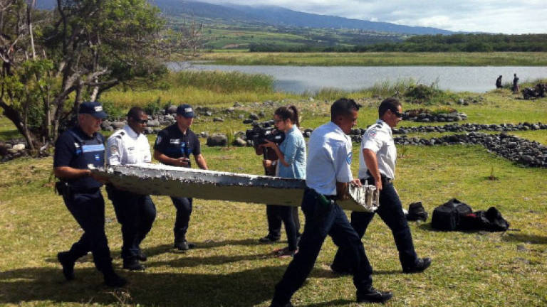 Second possible MH370 plane part found in Reunion