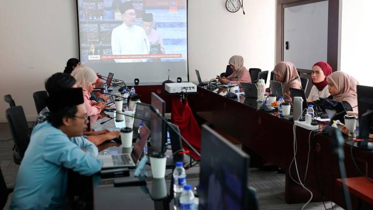 - fotoBERNAMA