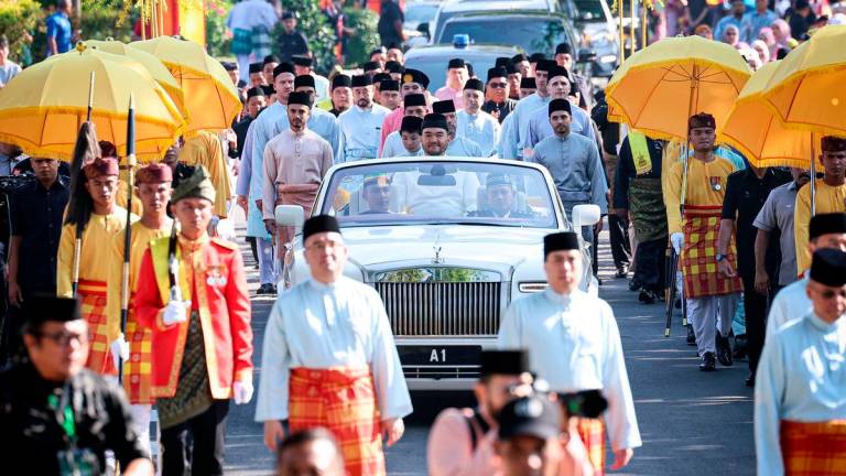Raja Muda Selangor Tengku Amir Shah Sultan Sharafuddin Idris Shah berkenan berangkat pada Istiadat Perarakan Pernikahan Diraja Raja Muda Selangor pada Oct 2, 2025 - BERNAMA