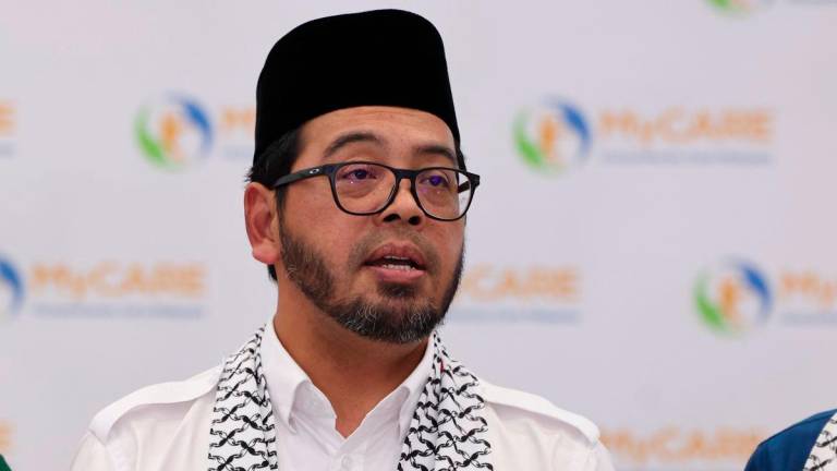 The Deputy Minister in the Prime Minister’s Department (Religious Affairs), Dr. Zulkifli Hasan, speaking at a press conference after welcoming Malaysian volunteers who participated in the humanitarian mission of the Freedom Flotilla Coalition (FCC) and Thousand Medleens to Gaza (TMTG) at Kuala Lumpur International Airport (KLIA) Terminal 1 today.