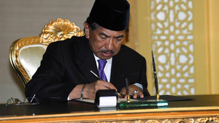 Musa Aman claims he is rightful chief minister