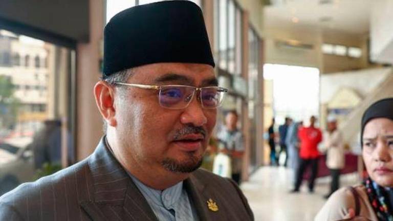 Timbalan Menteri Besar Datuk Mohamed Fadzli Hassan - fotoBERNAMA