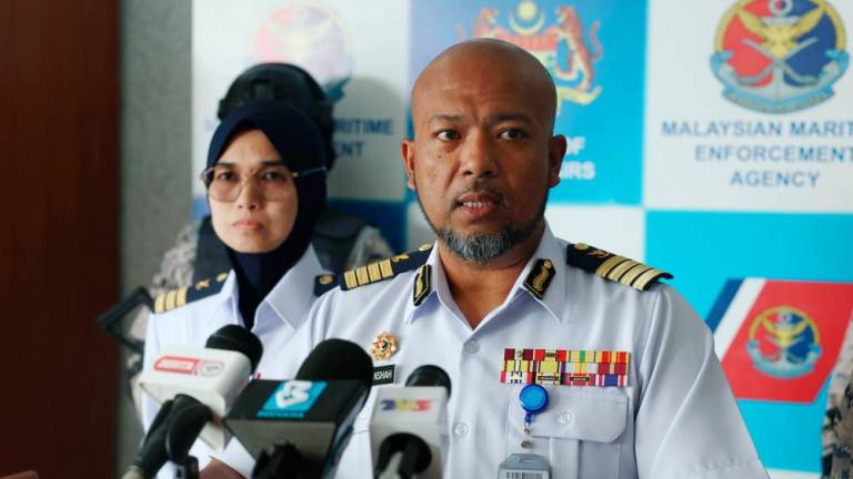 Pengarah Maritim Kelantan Kapten, Erwan Shah Soahdi. - fotoBERNAMA