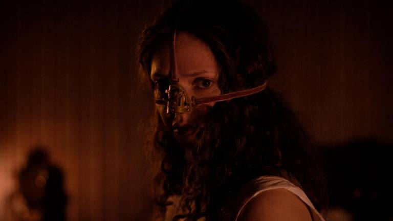 Elvira (Myren) is the so-called “ugly” stepsister desperate to win the prince’s heart. – ALL PICS FROM IMDB