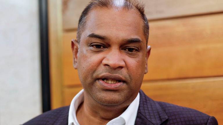Datuk Seri R. Ramanan. Bernamapix