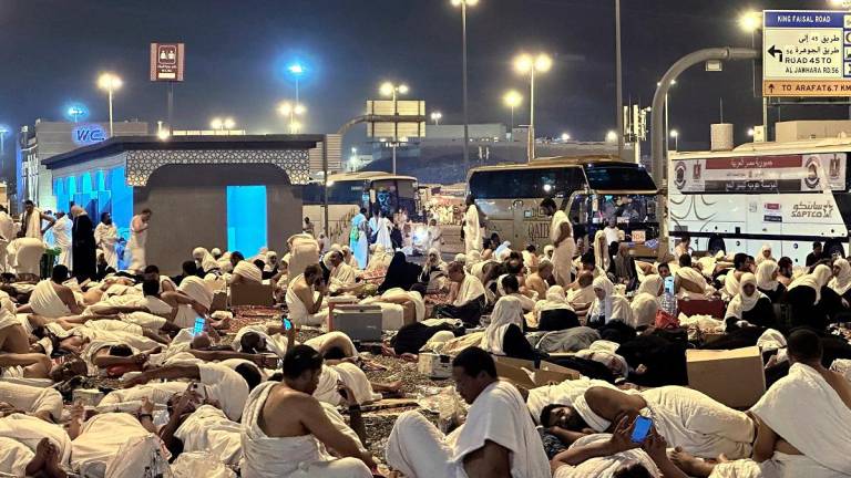 Jemaah haji Malaysia bergerak ke Muzdalifah dari Arafah selepas selesai melakukan ibadah wukuf pada Selasa dan mereka kini sudah berada di Mina. - Bernama