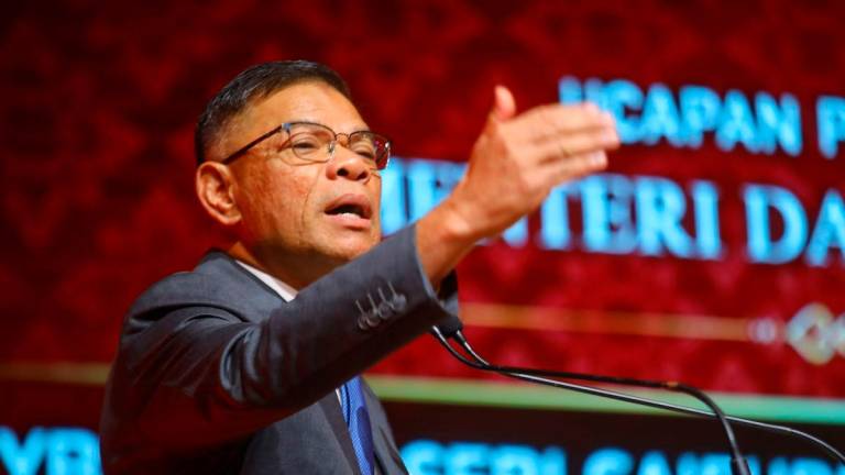 Saifuddin Nasution Ismai Menteri Dalam Negeri - BERNAMA