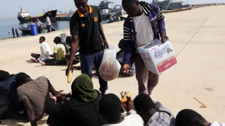 11 dead migrants found on Libya beaches: Red Crescent