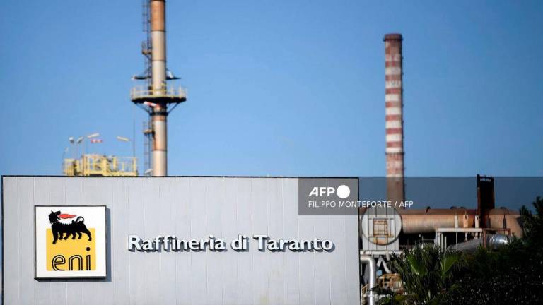 A view shows the refinery of Italian multinational oil and gas company ENI on March 09, 2022 in Taranto, southern Italy. - AFP