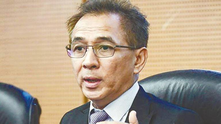 Nik Mohamed Din says Malaysia economic performance this year hinges on tariff policy shifts and developments in an increasingly challenging global landscape. – Bernama filepic