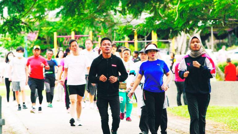 Walking for 20 to 30 minutes daily can strengthen your heart, improve circulation and lift your mood. – BERNAMAPIC