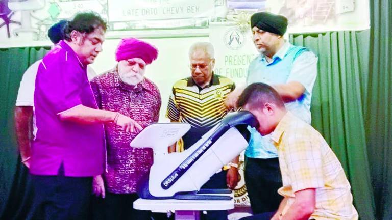 The equipment was donated by the Datuk Chevy Beh Foundation, which carries out several charitable events to help the community. – Chandra Sagaran/theSun